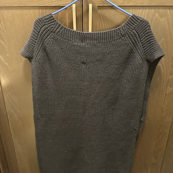Women’s COS Open Side Sweater Vest - Picture 9 of 9